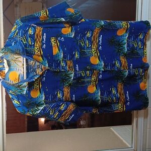 Aremar  Vintage Hawaiian Aloha Shirt – Tropical Print Short Sleeve Button Up M